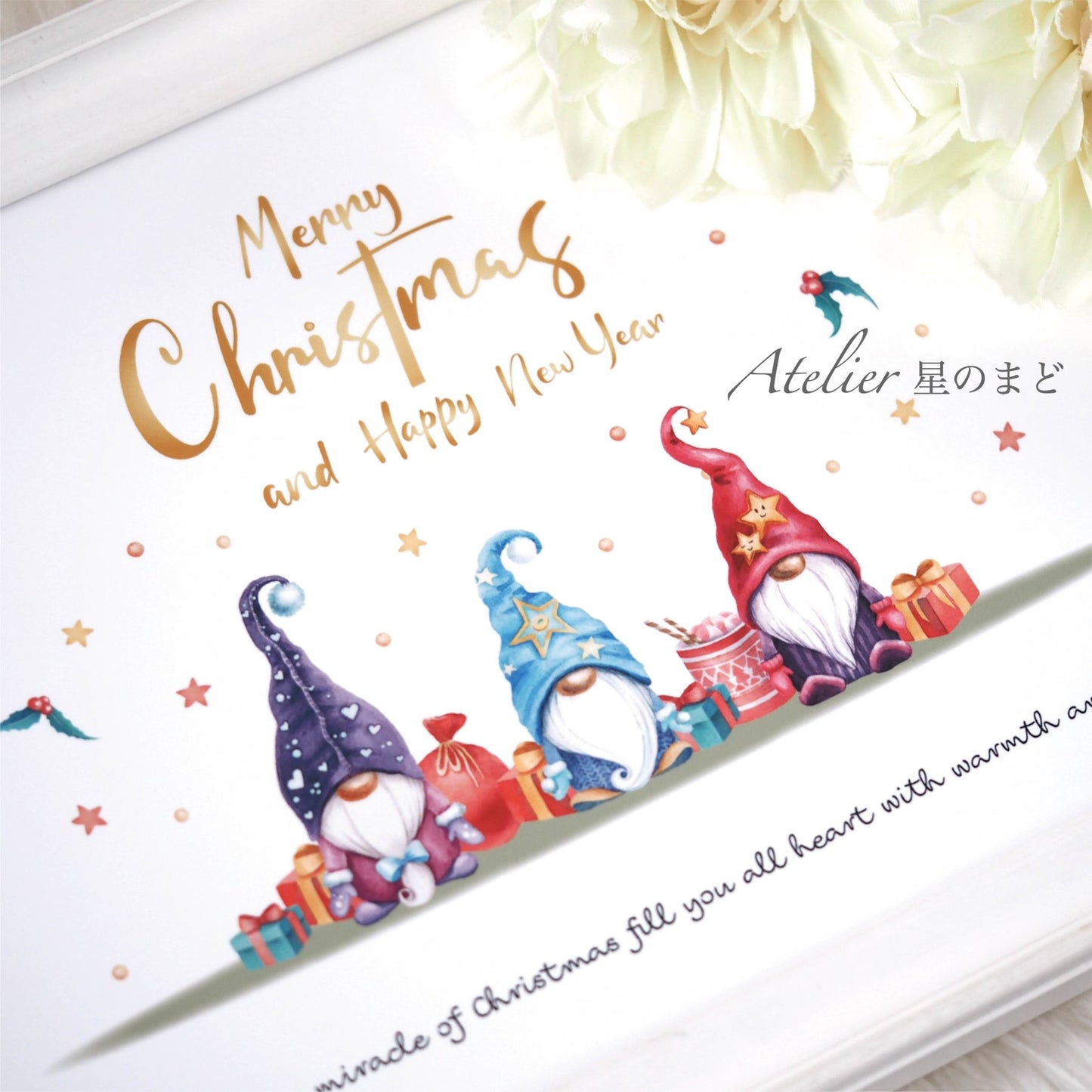 クリスマスのイラストがかわいい　ファミリーポスター 小人さんのクリスマスポスター ご家族の人数に合わせて　名入れ　 クリスマスの奇跡で愛でいっぱいに　プラチナグレード光沢紙で美しさ長持ち　 A4 A3